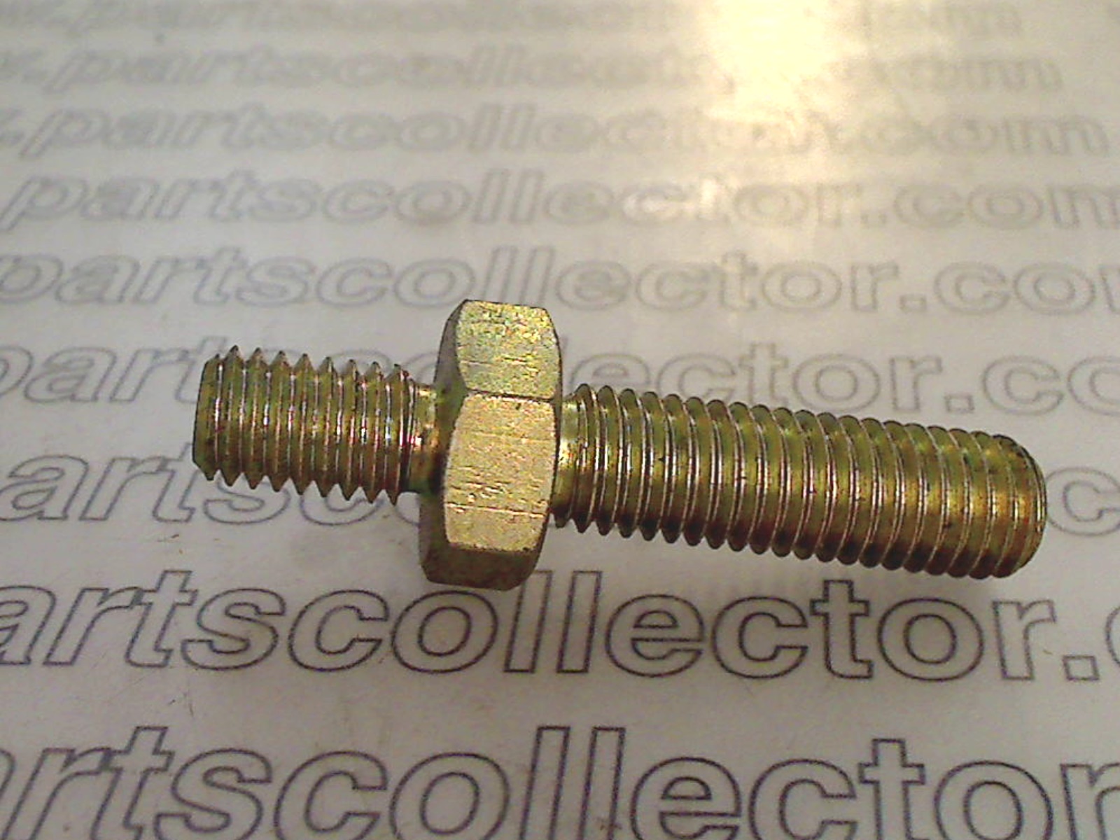 COMPRESSOR STRUT STUD BOLT 